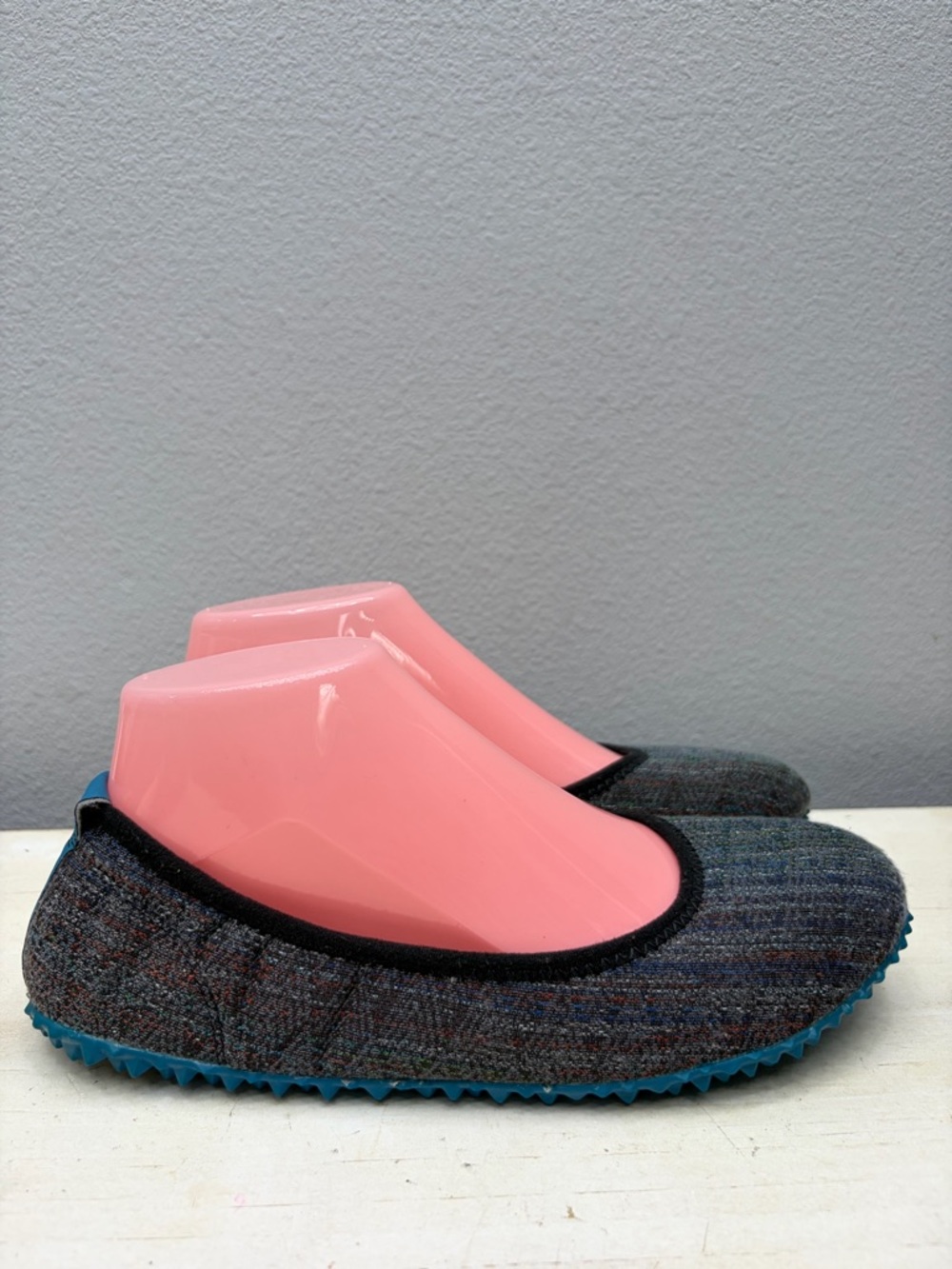Plae Grey Crosby Flats Size 8 - Picture 3 of 8